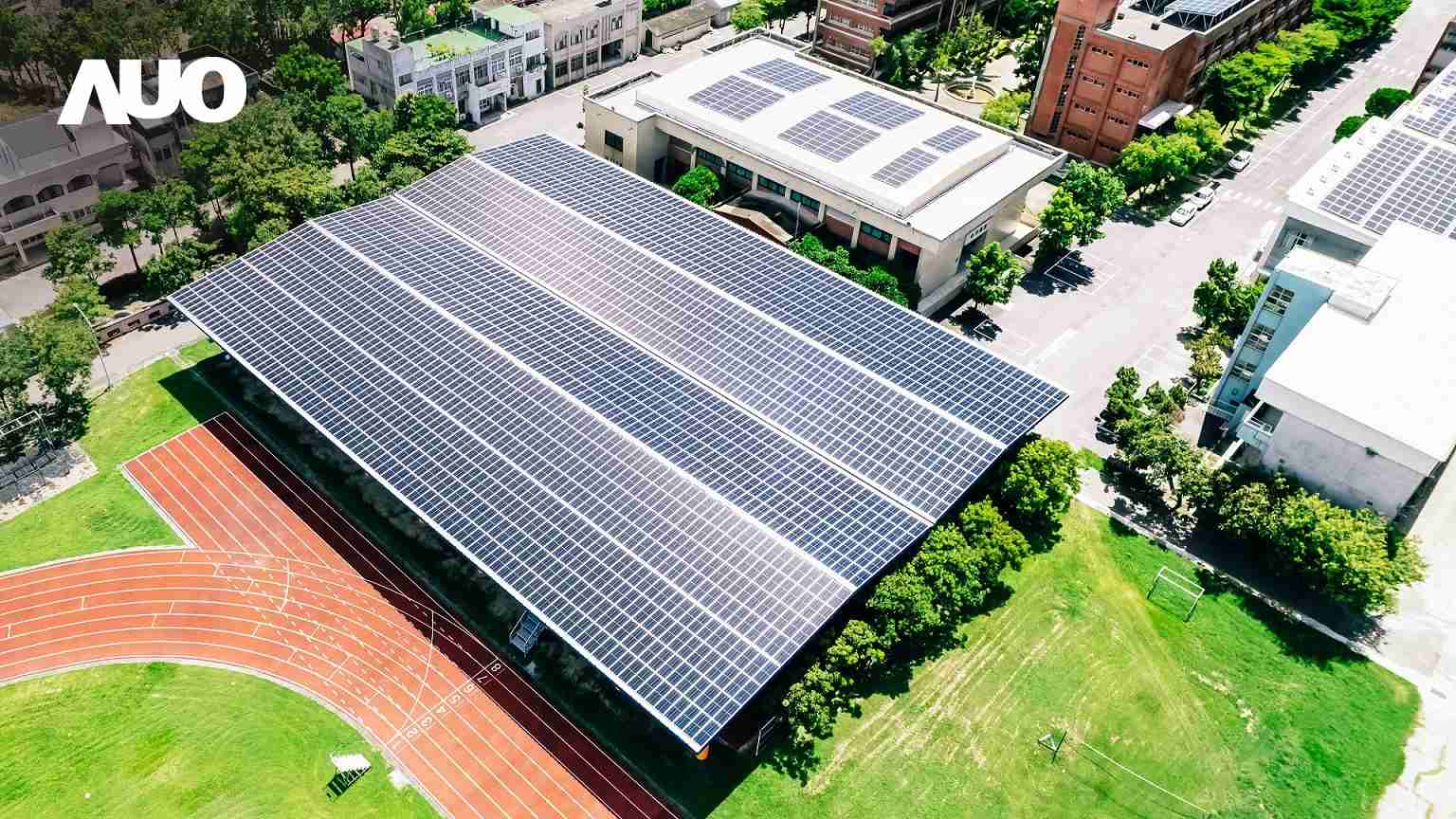 人生就是博SunSteel光电整合型浪板具备快速安装、、、、轻量化优势，，，可提升15%发电效能，，通过国际IEC与台湾VPC认证安全、、、、防漏、、耐候标准