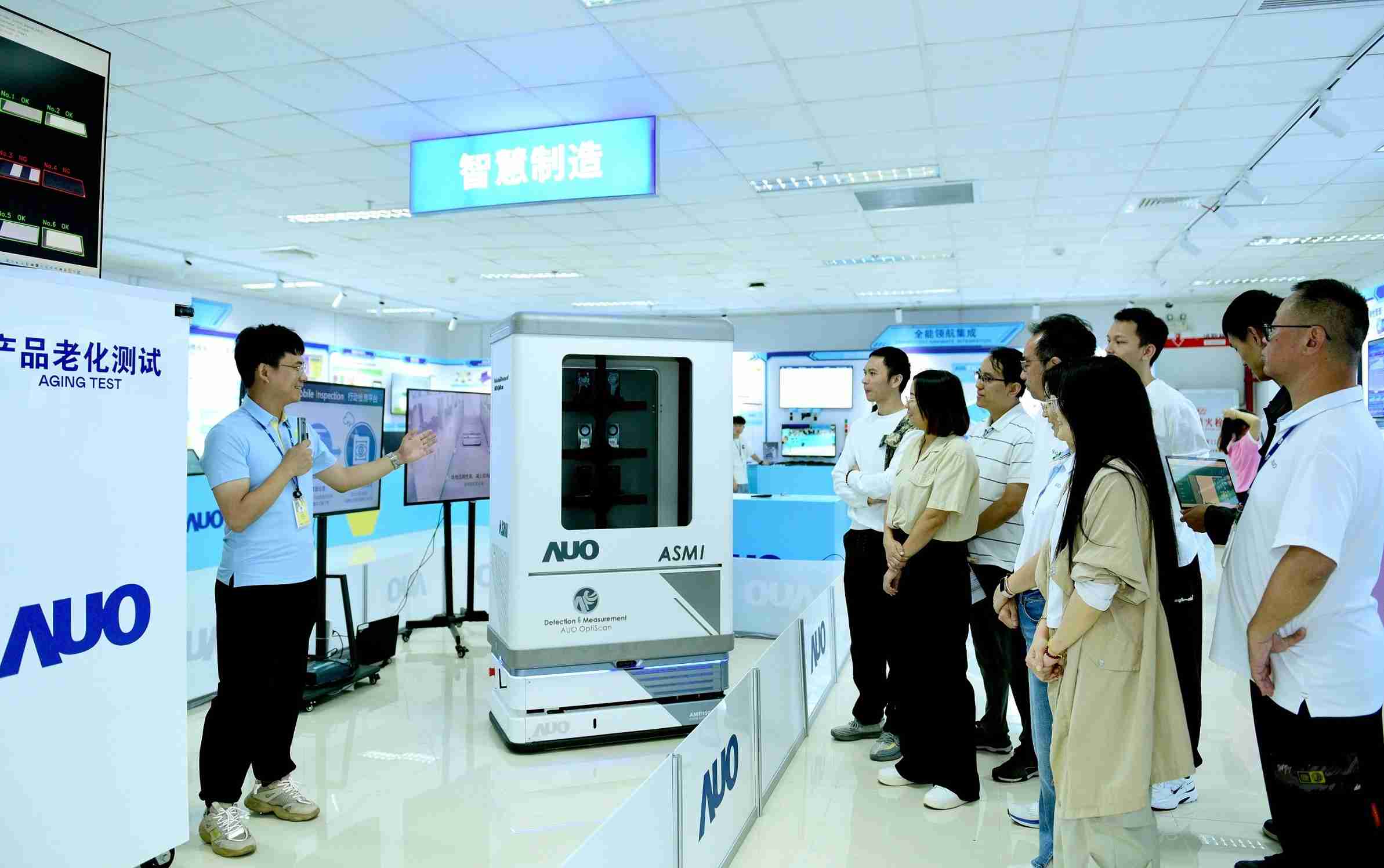 人生就是博厦门将5G+ABC技术串联生产管理全流程，，，打通研发、、、、采购、、、生管、、、、制程、、、、设备、、、质量等产品全生命周期制造流程，，，，完成数字化设计、、、、智慧供应链、、、、智能座舱、、全流程设备管理、、、、数据驱动优化、、、智慧在线检测、、、、智慧品管等自适应生产模式升级